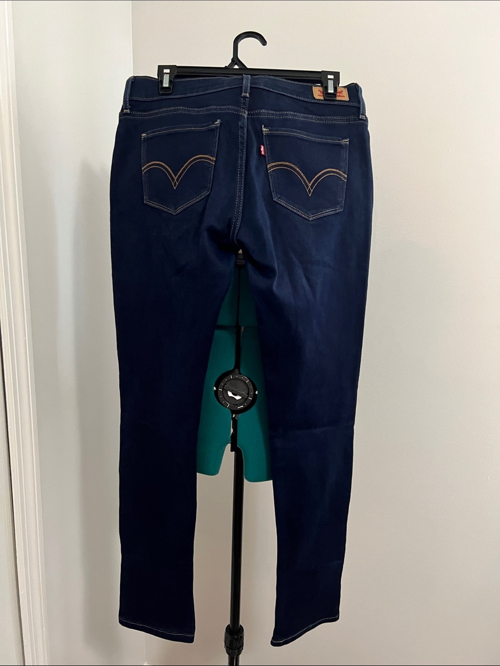Jeans - Picture 2 of 6